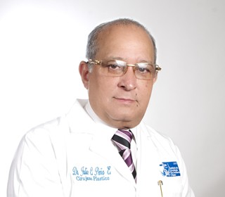Dr. Julio César Peña E.